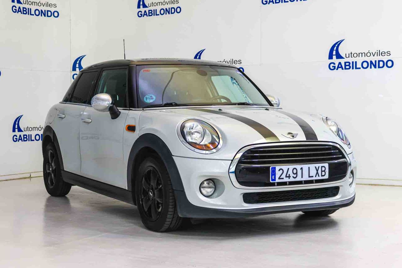 MINI MINI COOPER D 5 PUERTAS automático - Foto 4