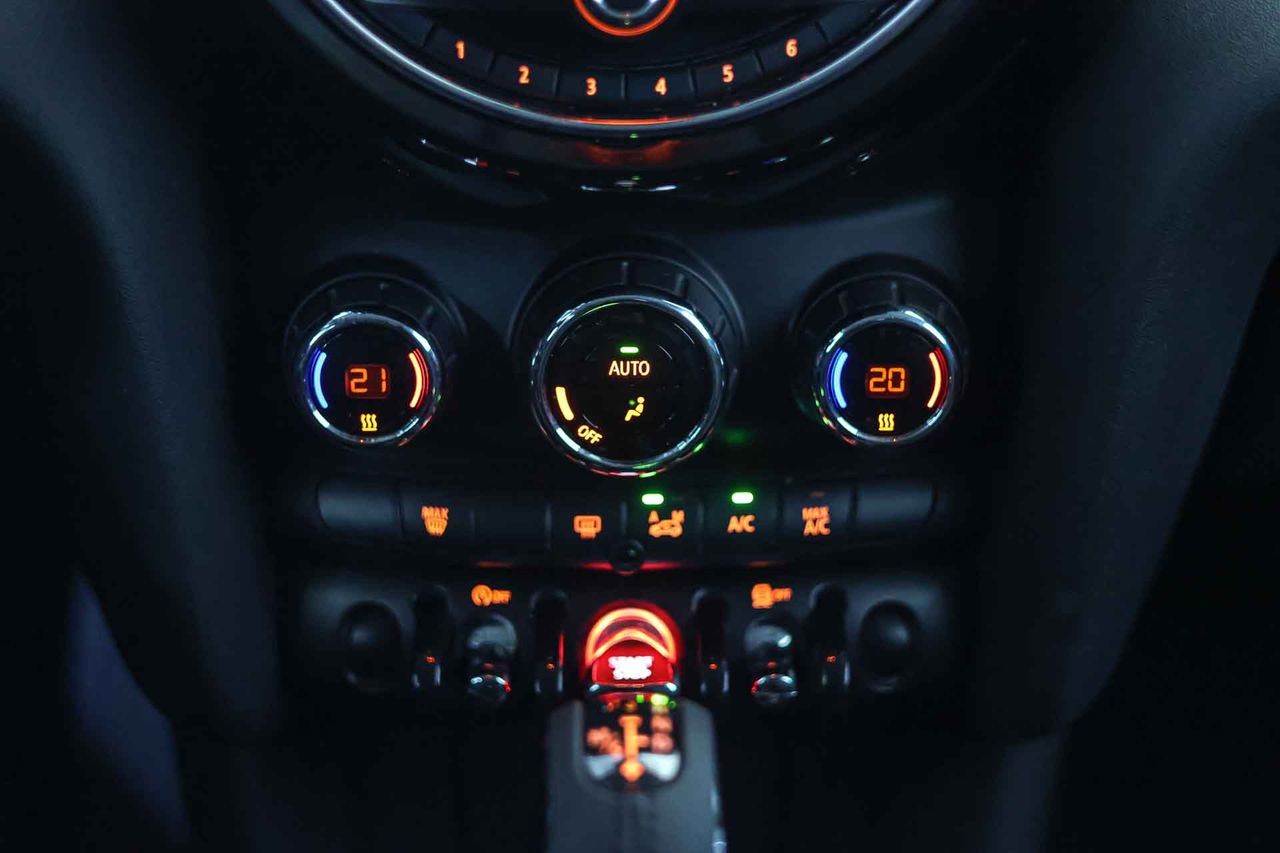 MINI MINI COOPER D 5 PUERTAS automático - Foto 46