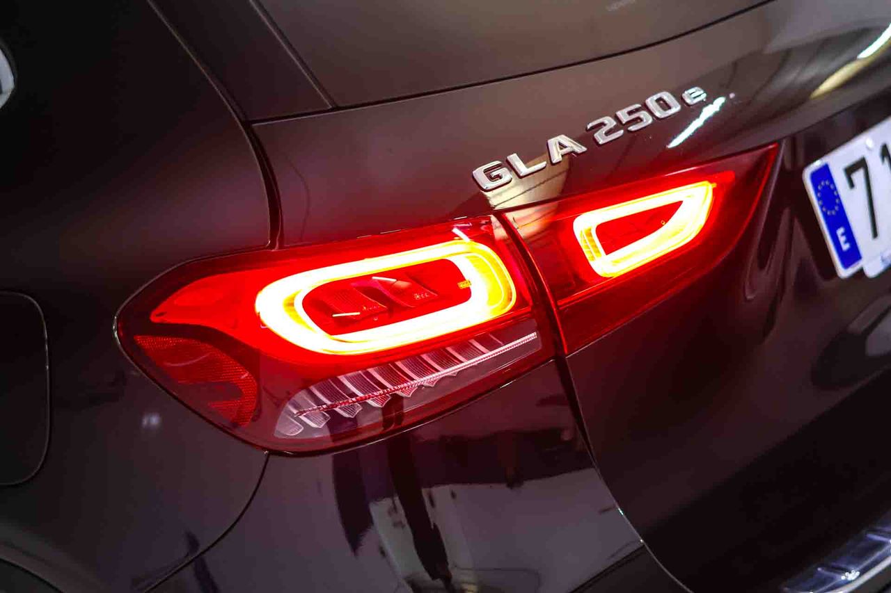 Mercedes GLA GLA 250 e - Foto 17