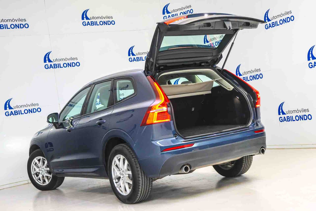 Volvo XC60 2.0 B4 G Momentum Auto - Foto 21