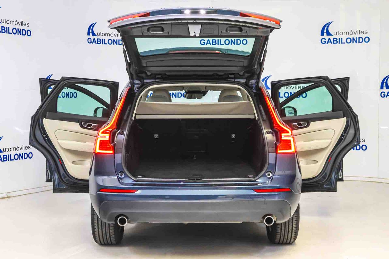 Volvo XC60 2.0 B4 G Momentum Auto - Foto 24