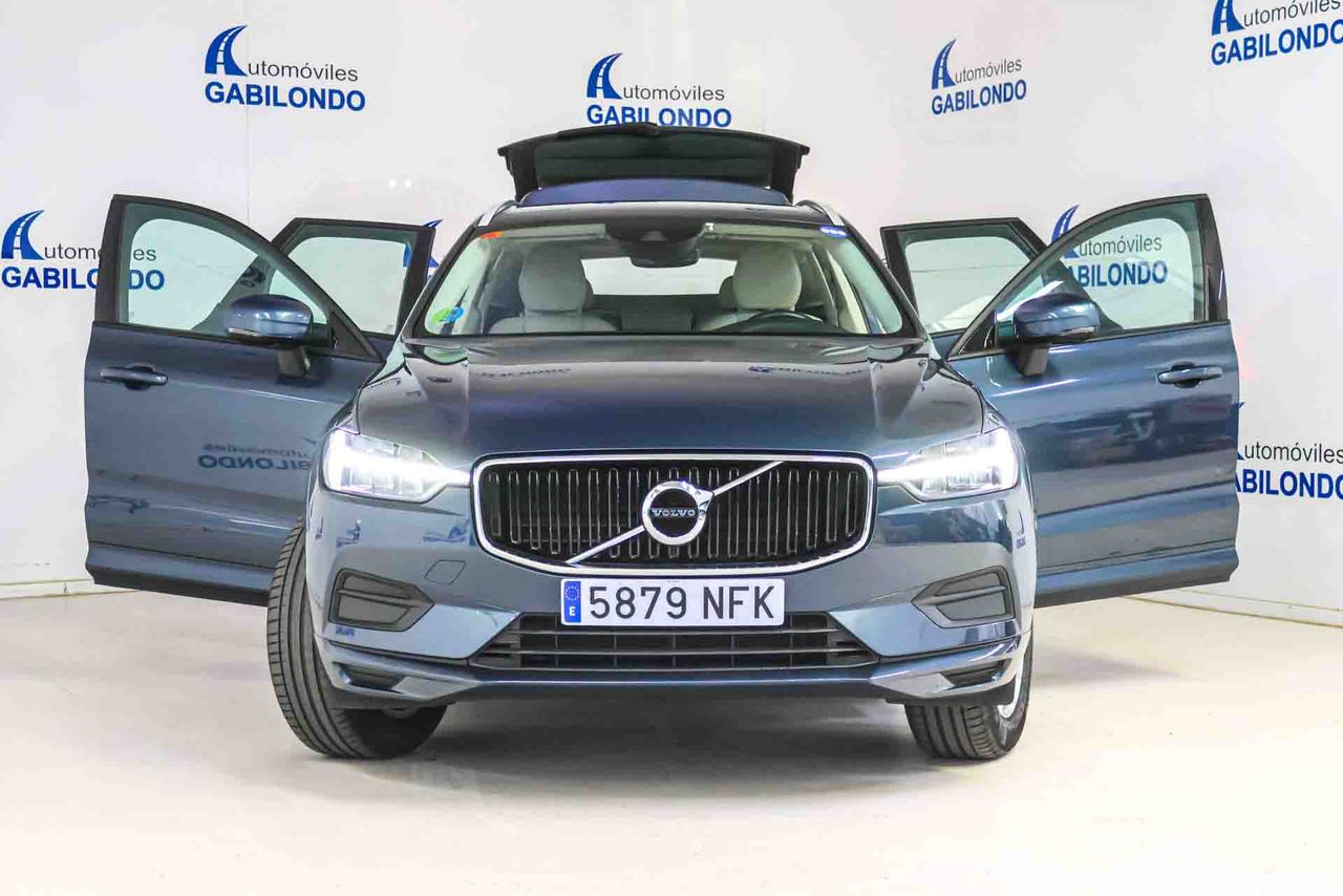 Volvo XC60 2.0 B4 G Momentum Auto - Foto 23