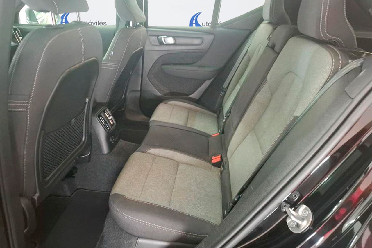 Volvo XC40 1.5 T4 Recharge PHEV Core Auto - Foto 7