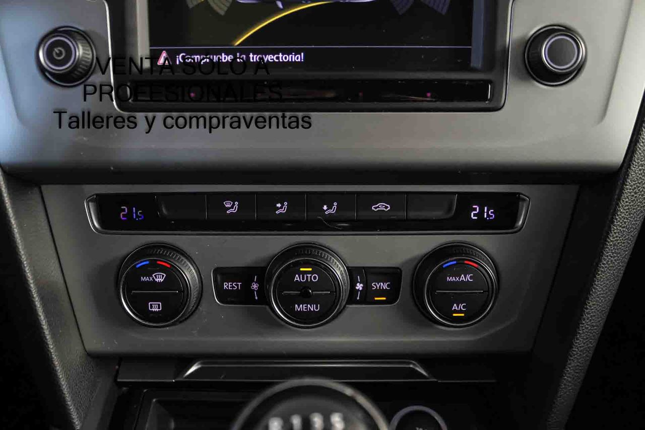 Volkswagen Passat BlueMotion 1.6 TDI 120CV - Foto 16