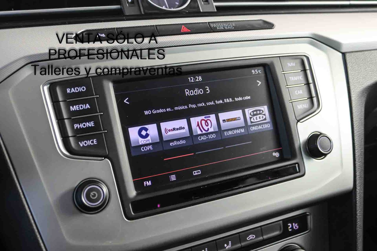 Volkswagen Passat BlueMotion 1.6 TDI 120CV - Foto 21