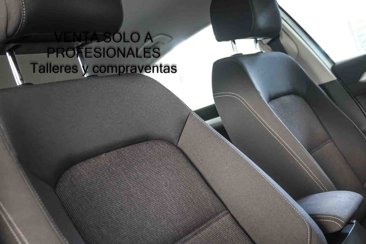 Volkswagen Passat BlueMotion 1.6 TDI 120CV - Foto 18
