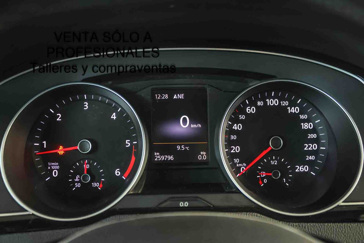 Volkswagen Passat BlueMotion 1.6 TDI 120CV - Foto 14