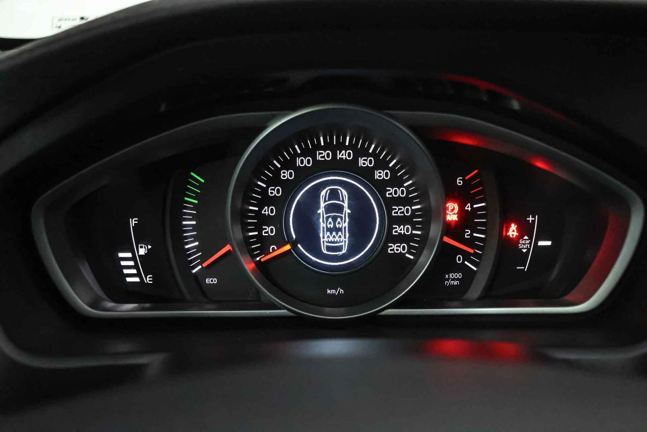 Volvo V40 2.0 D2 Kinetic - Foto 40