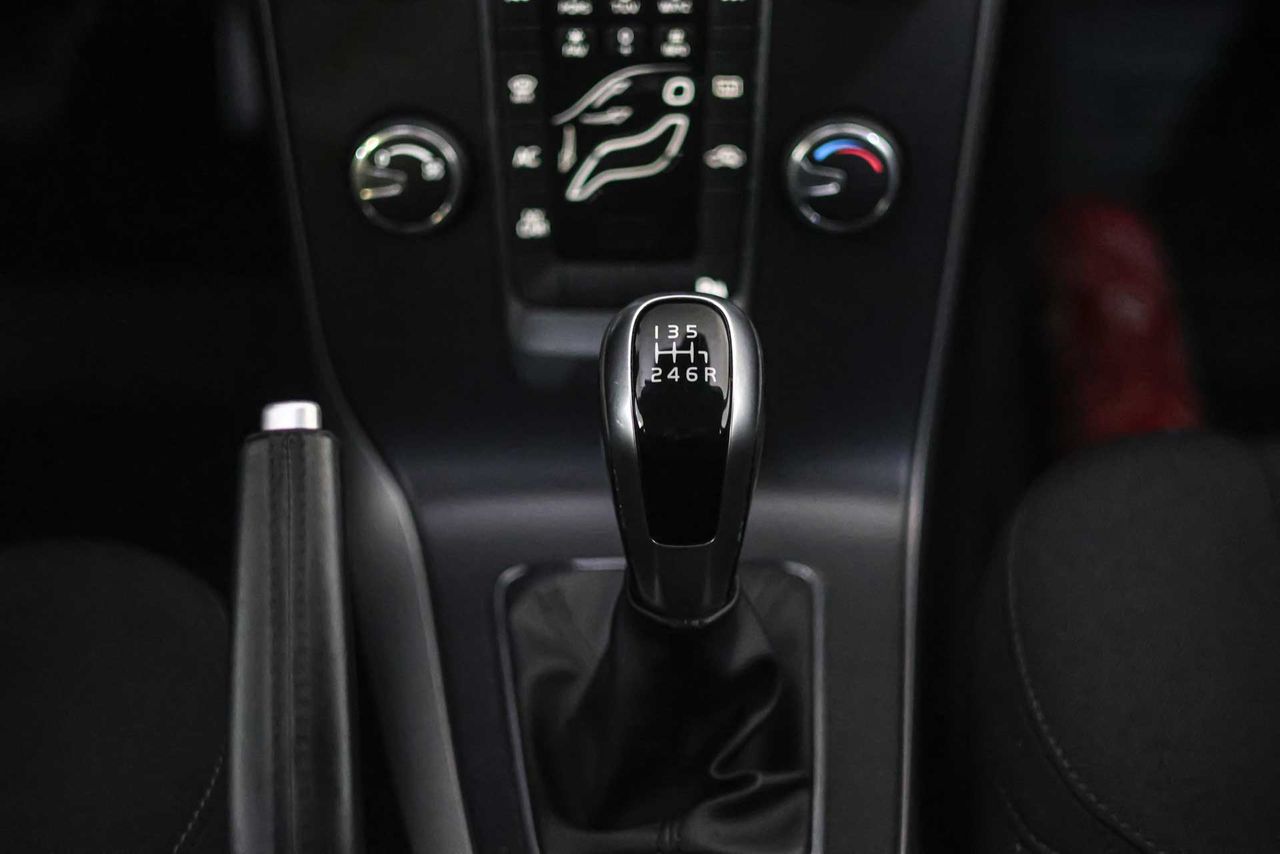 Volvo V40 2.0 D2 Kinetic - Foto 42