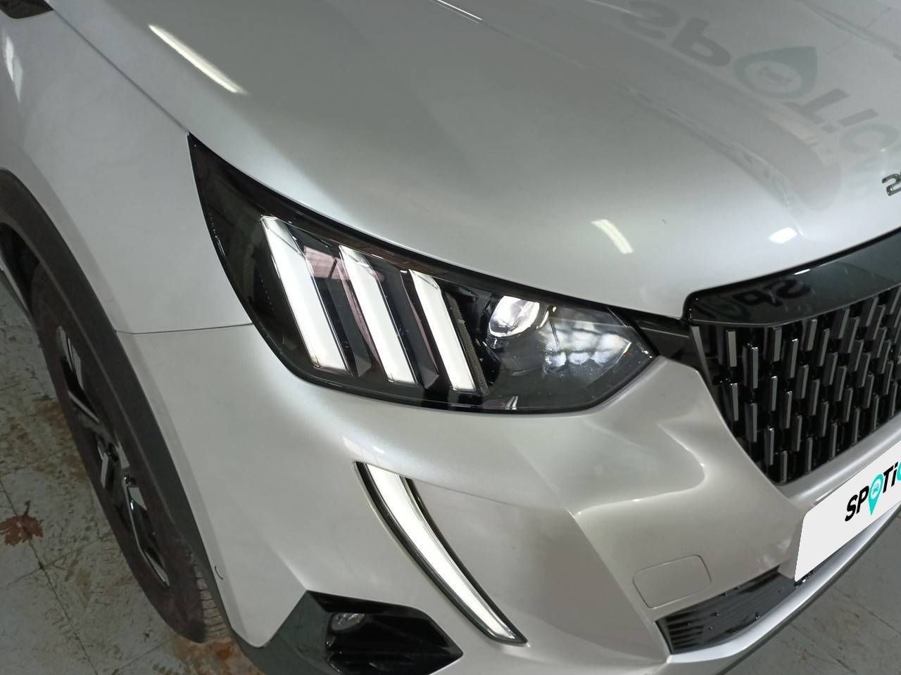 Peugeot 2008 Puretech 130 S&S EAT8 GT - foto 15