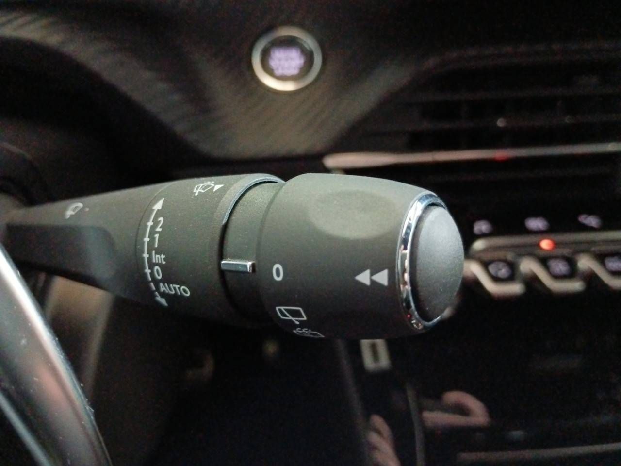 Peugeot 2008 Puretech 130 S&S EAT8 GT - foto 23