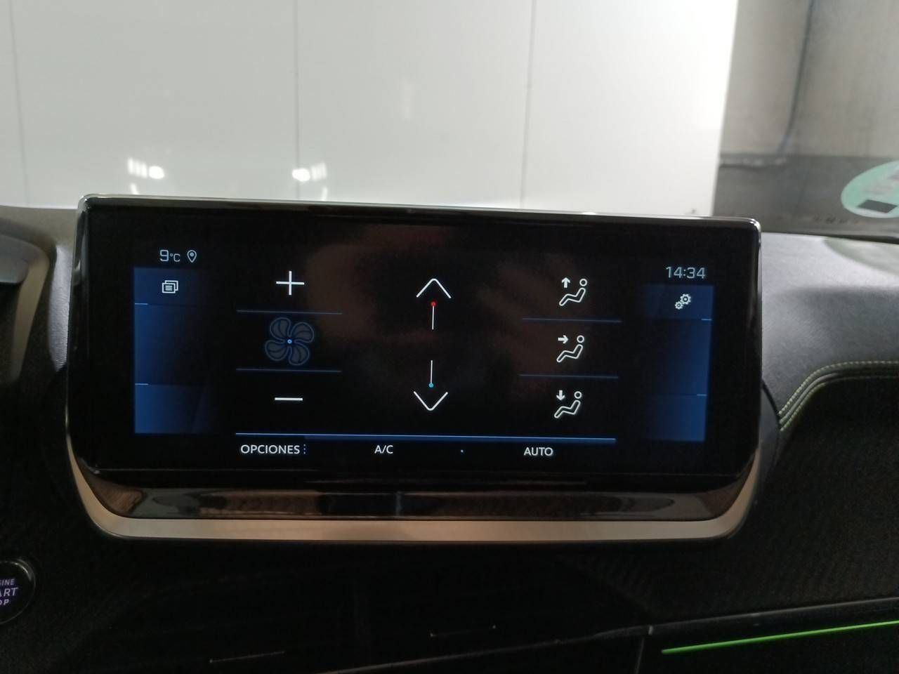 Peugeot 2008 Puretech 130 S&S EAT8 GT - foto 18