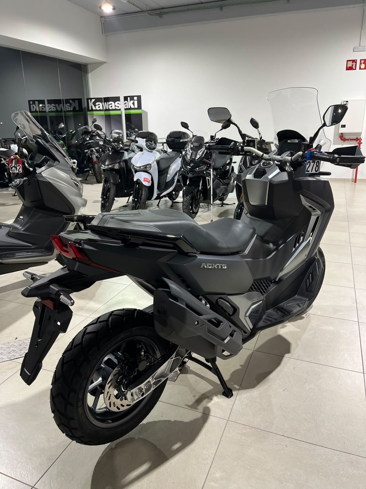 SYM ADXTG 400 - Foto 4
